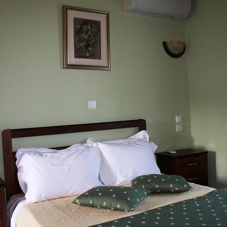 Dionysus Apartments & Suites Jeriszósz Szoba fotó