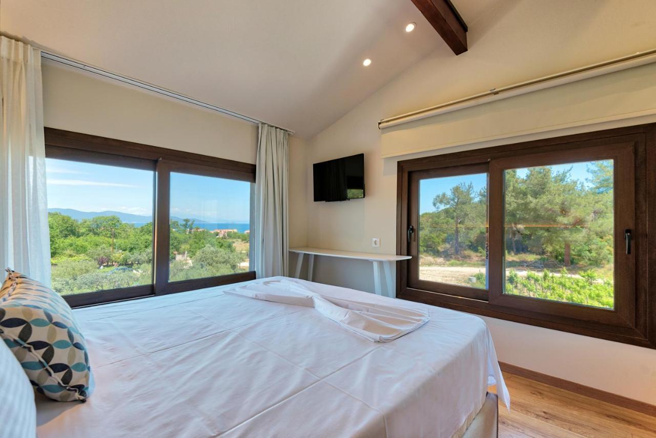 Dionysus Apartments & Suites Jeriszósz Kültér fotó