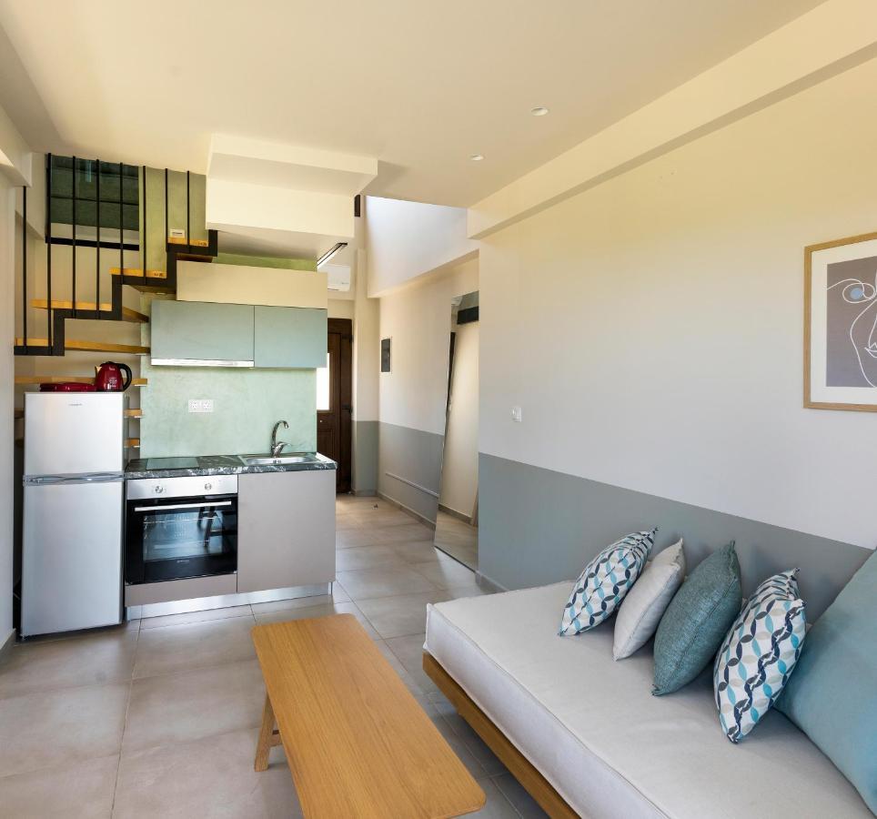 Dionysus Apartments & Suites Jeriszósz Kültér fotó