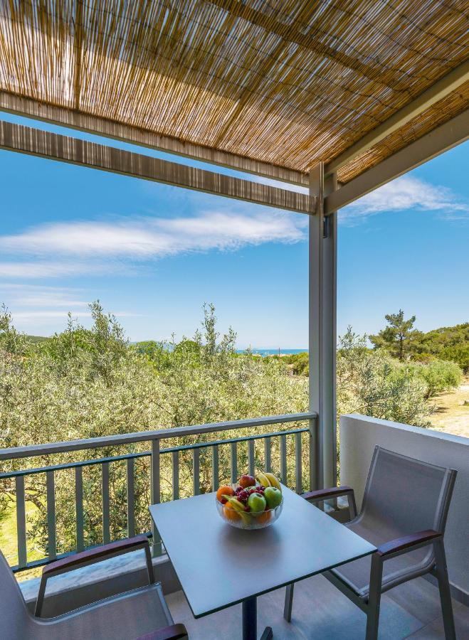 Dionysus Apartments & Suites Jeriszósz Kültér fotó