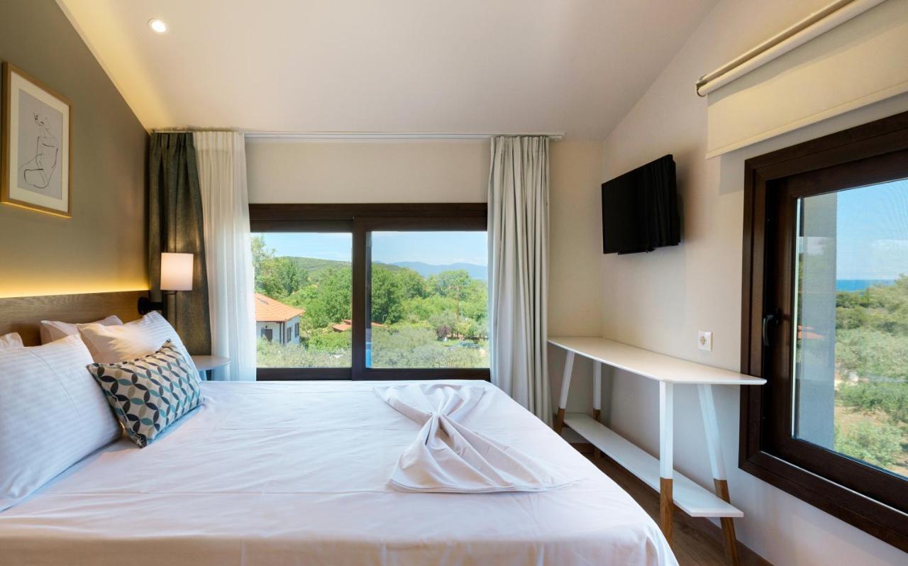 Dionysus Apartments & Suites Jeriszósz Kültér fotó