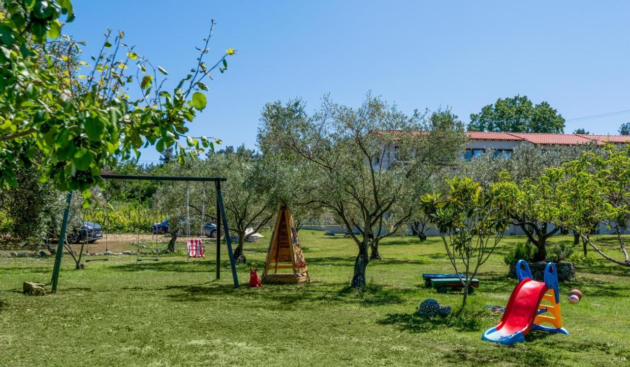 Dionysus Apartments & Suites Jeriszósz Kültér fotó