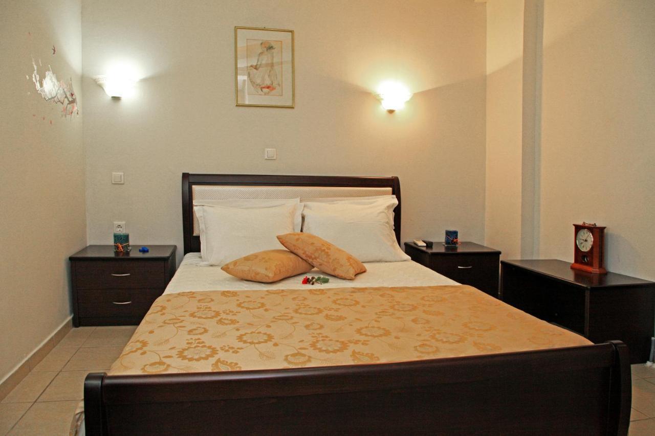 Dionysus Apartments & Suites Jeriszósz Szoba fotó