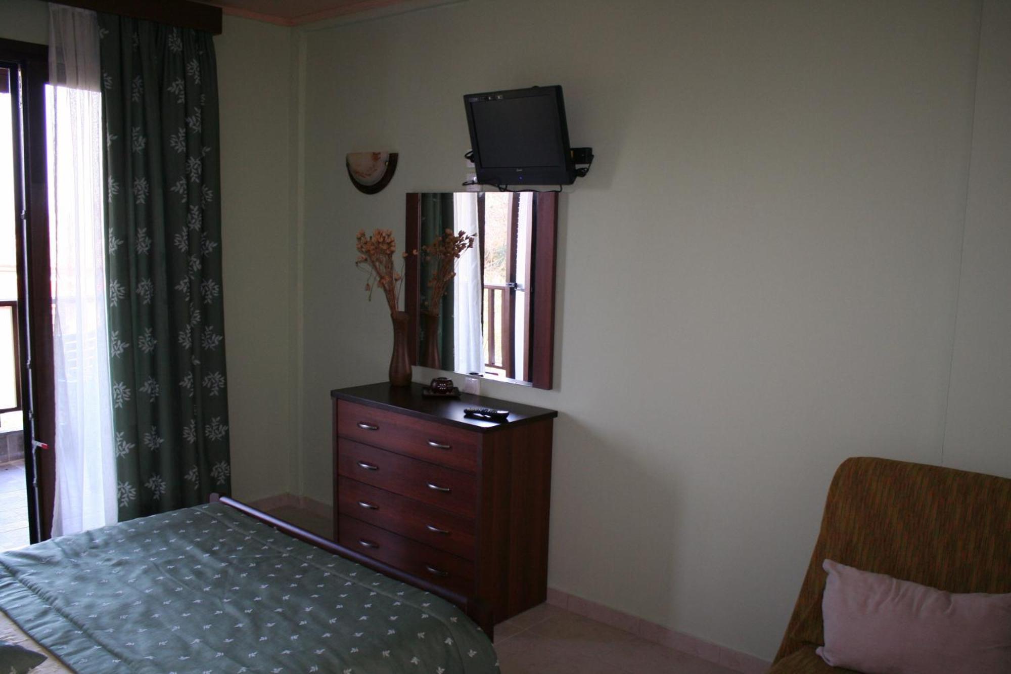 Dionysus Apartments & Suites Jeriszósz Szoba fotó