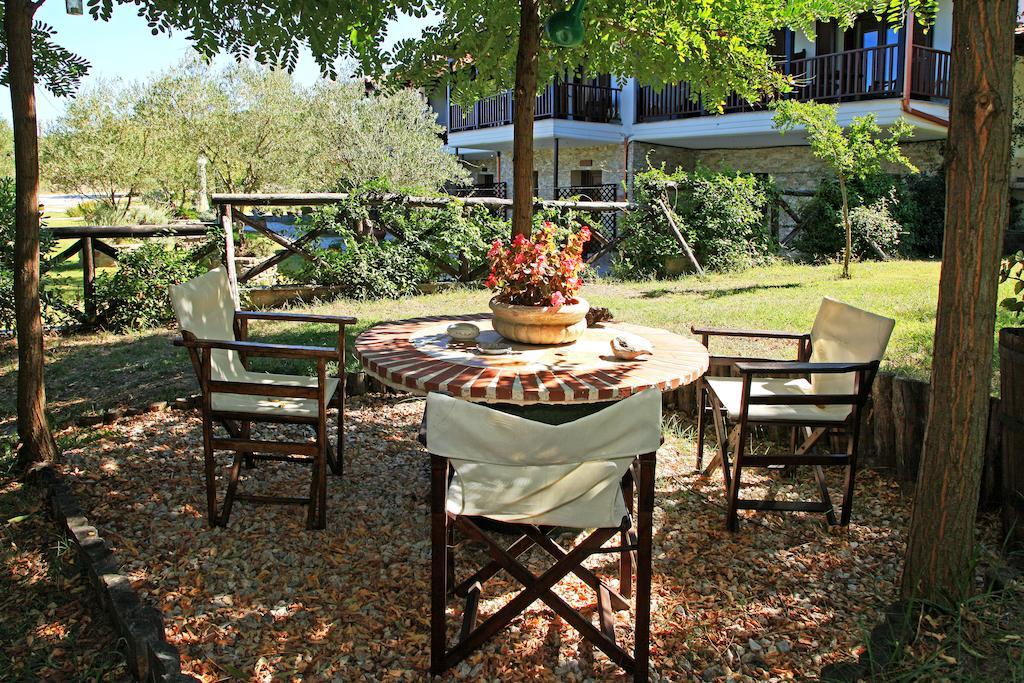 Dionysus Apartments & Suites Jeriszósz Kültér fotó