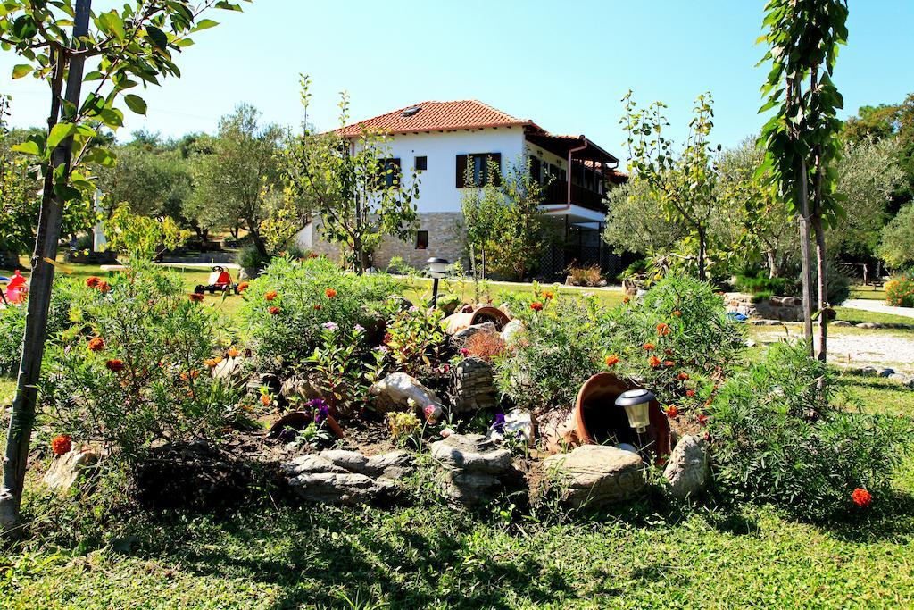 Dionysus Apartments & Suites Jeriszósz Kültér fotó
